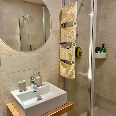 Serene & Private Garden Oasis 公寓 布拉格