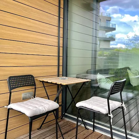 Serene & Private Garden Oasis 布拉格